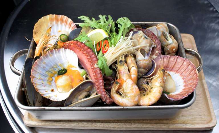 Spicy-Mixed-Clam-Stew